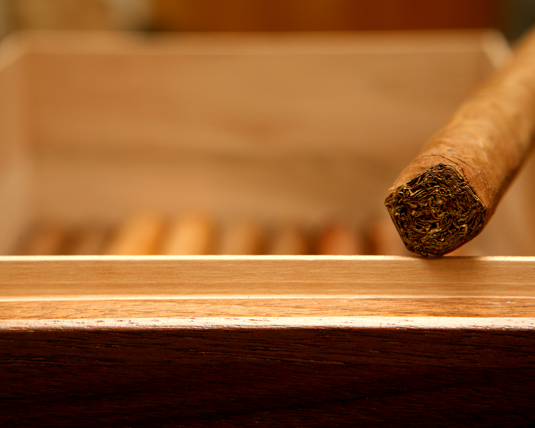 How Long Will a Cigar Last in a Humidor? 